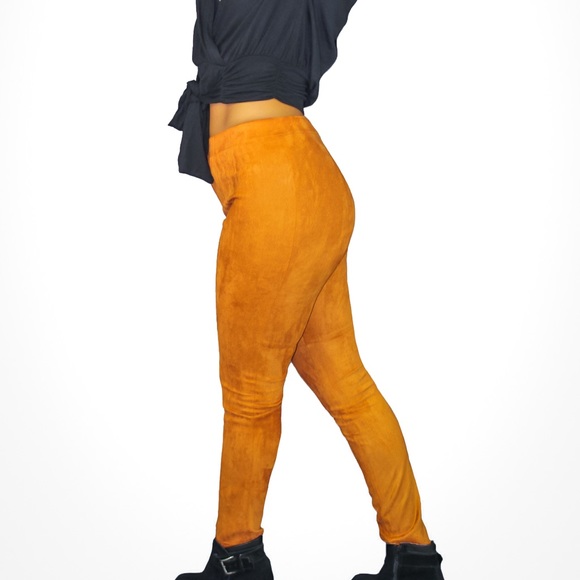 SOLID FAUX SUEDE SEAMED LEGGINGS - Picture 3 of 4